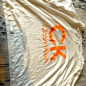 Calvin white crop top size L NWT